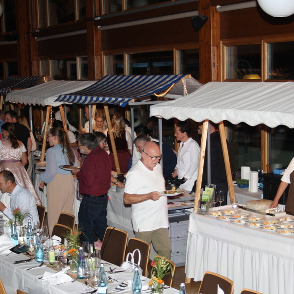 Die Stände am Köcheball Die Stände am Köcheball