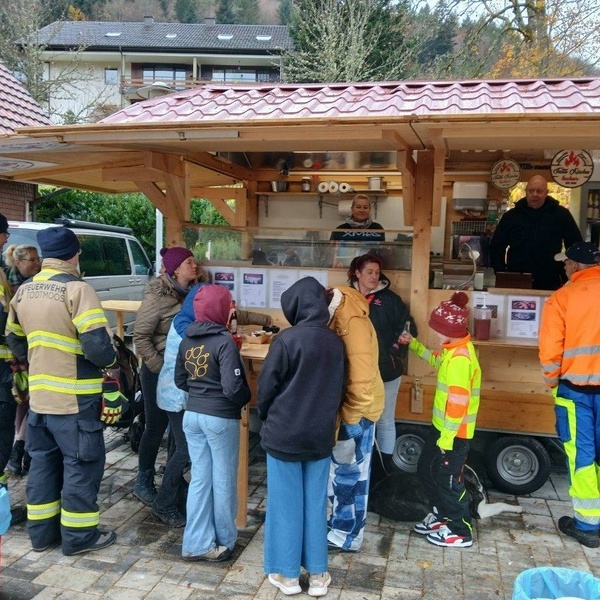 Viele Gäste zog es zu den Verköstigungsständen Viele Gäste zog es zu den Verköstigungsständen