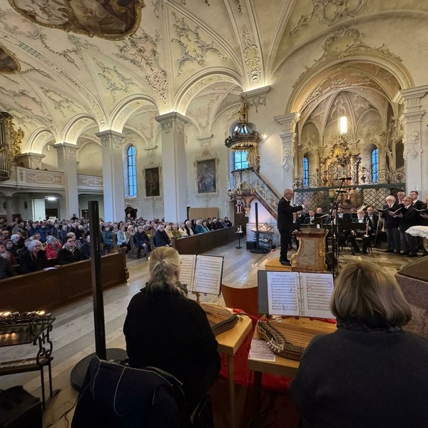 Der M�nnnerchor in der Wallfahrtskirche