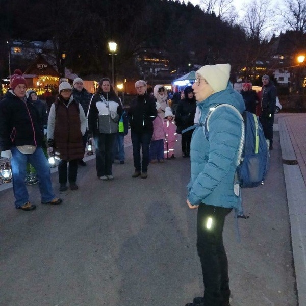 viele Besucher zog es an das Winterdorf