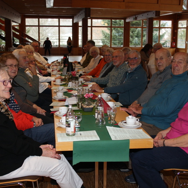 Senioren in der Wehratalhalle